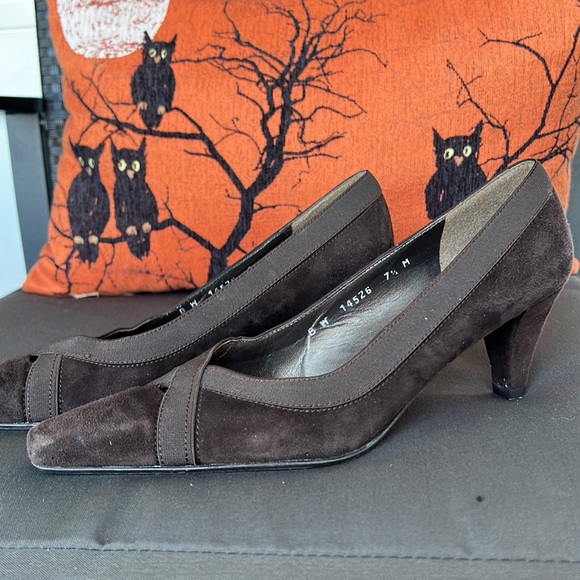 Vintage Stuart Weitzman Heels - Picture 3 of 10